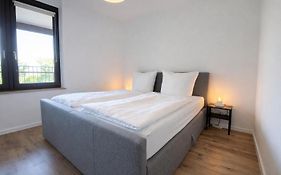 Apartment mit Rheinblick, Messe, Balkon, Küche, Parkplatz